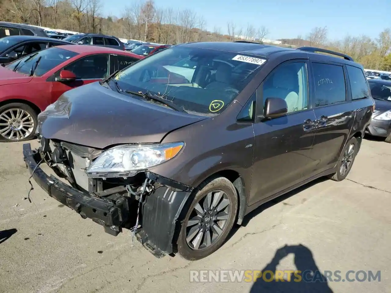 2 Photograph of a damaged car 5TDJZ3DC9KS214260 TOYOTA SIENNA 2019