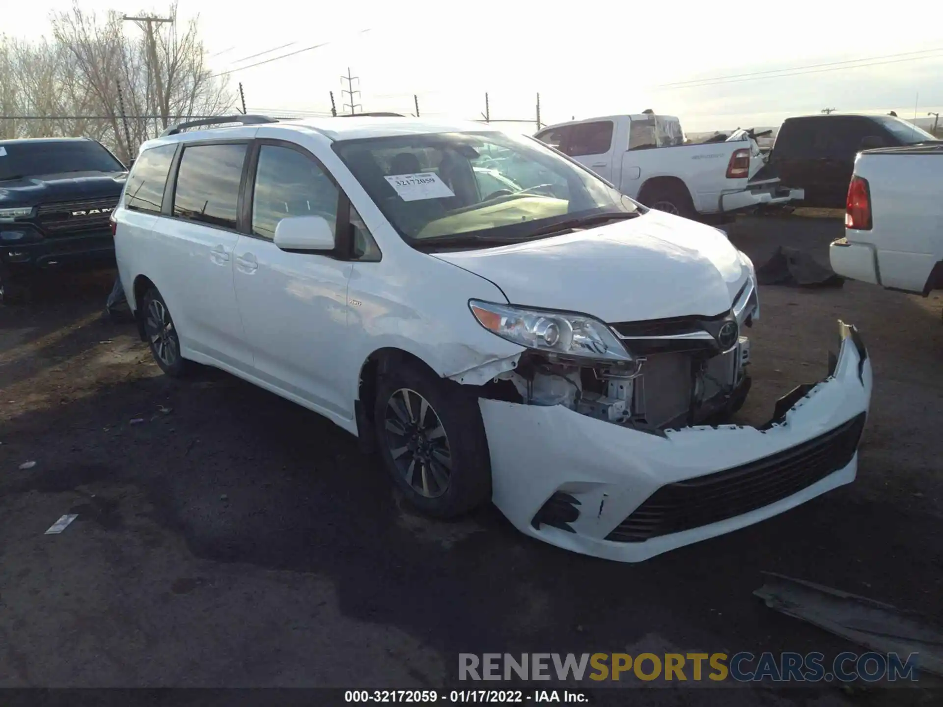 1 Photograph of a damaged car 5TDJZ3DC9KS226439 TOYOTA SIENNA 2019