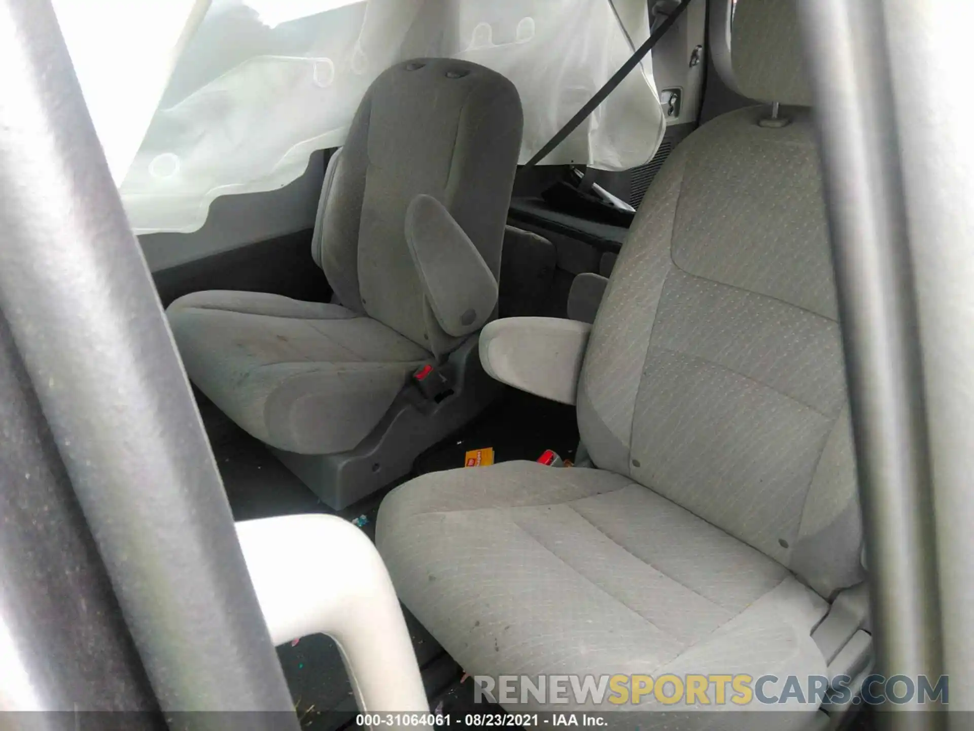 8 Фотография поврежденного автомобиля 5TDJZ3DCXKS221069 TOYOTA SIENNA 2019