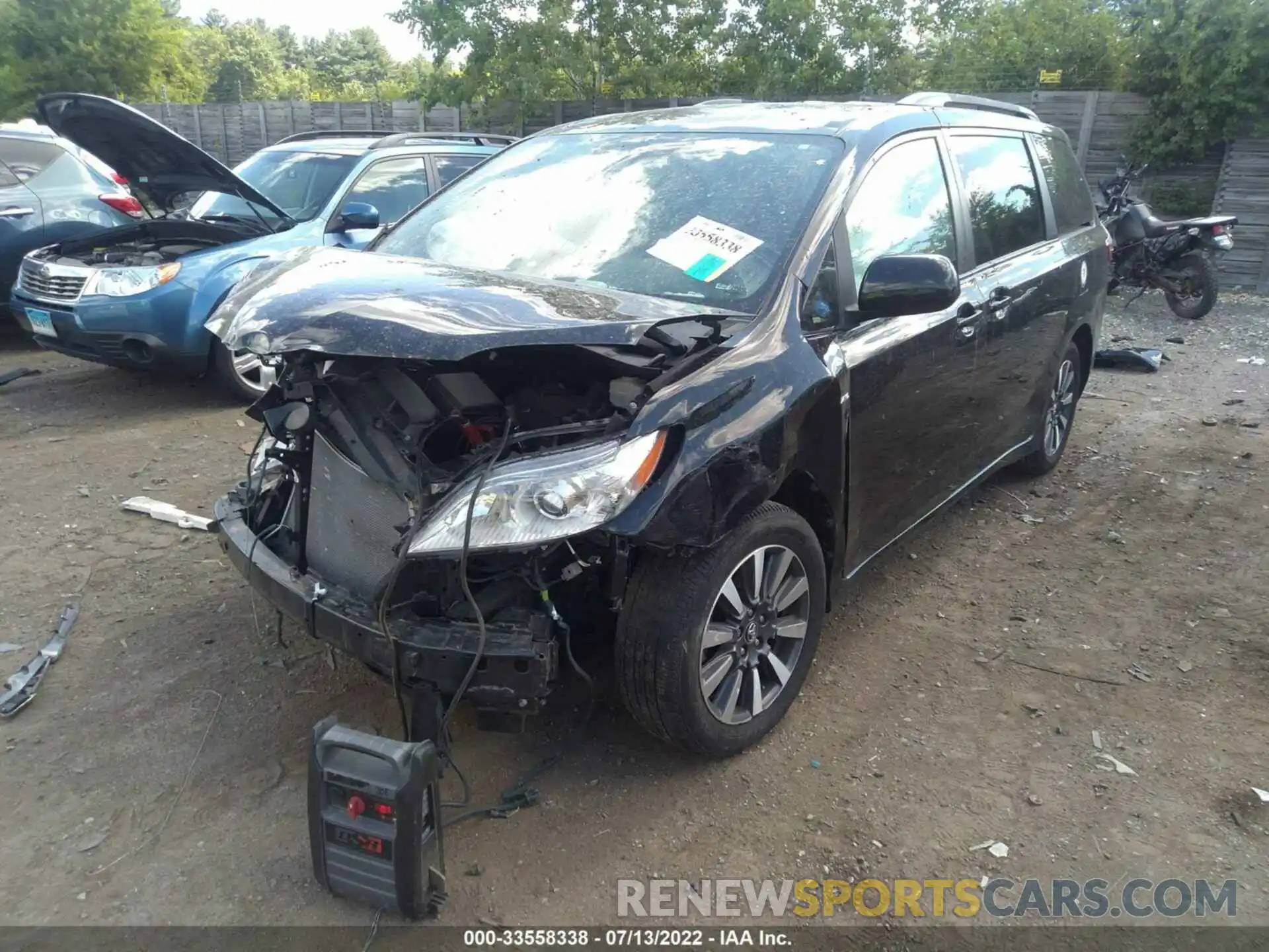 2 Фотография поврежденного автомобиля 5TDJZ3DCXKS227017 TOYOTA SIENNA 2019