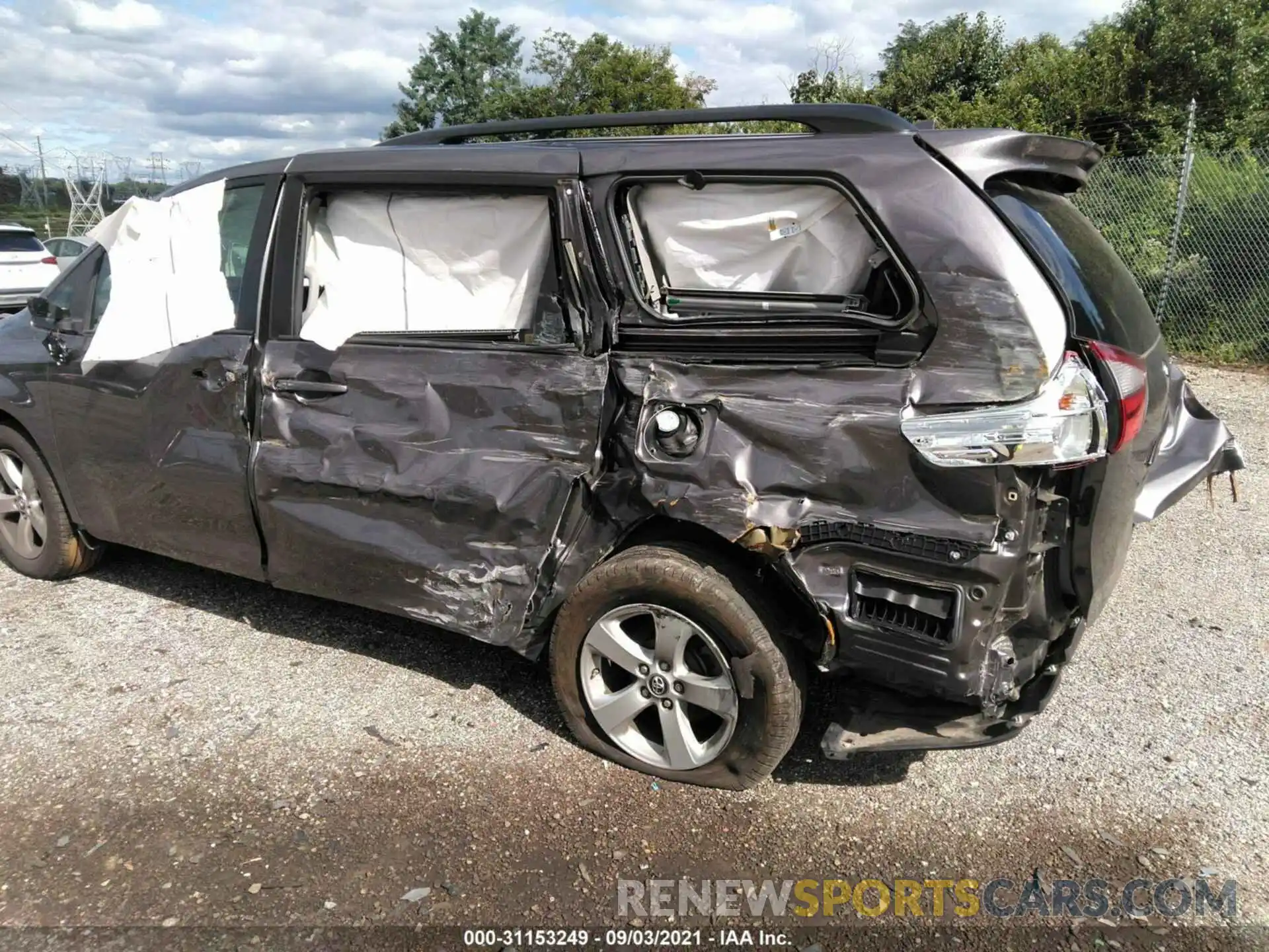 6 Photograph of a damaged car 5TDKZ3DC0KS001556 TOYOTA SIENNA 2019