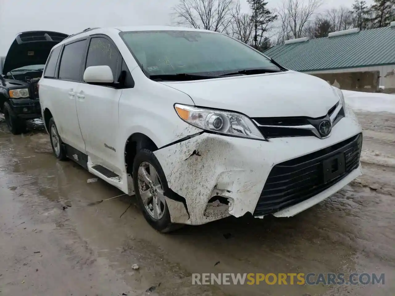 1 Photograph of a damaged car 5TDKZ3DC0KS009155 TOYOTA SIENNA 2019