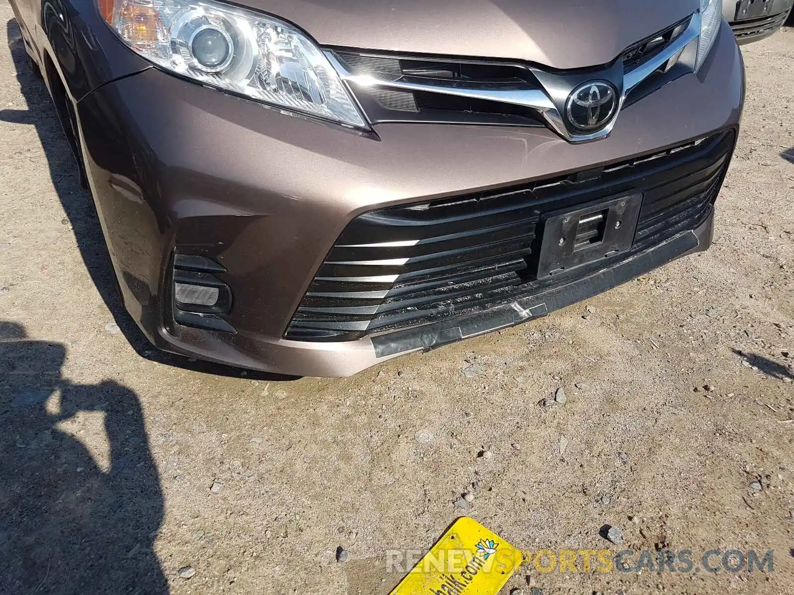 9 Фотография поврежденного автомобиля 5TDKZ3DC0KS967552 TOYOTA SIENNA 2019