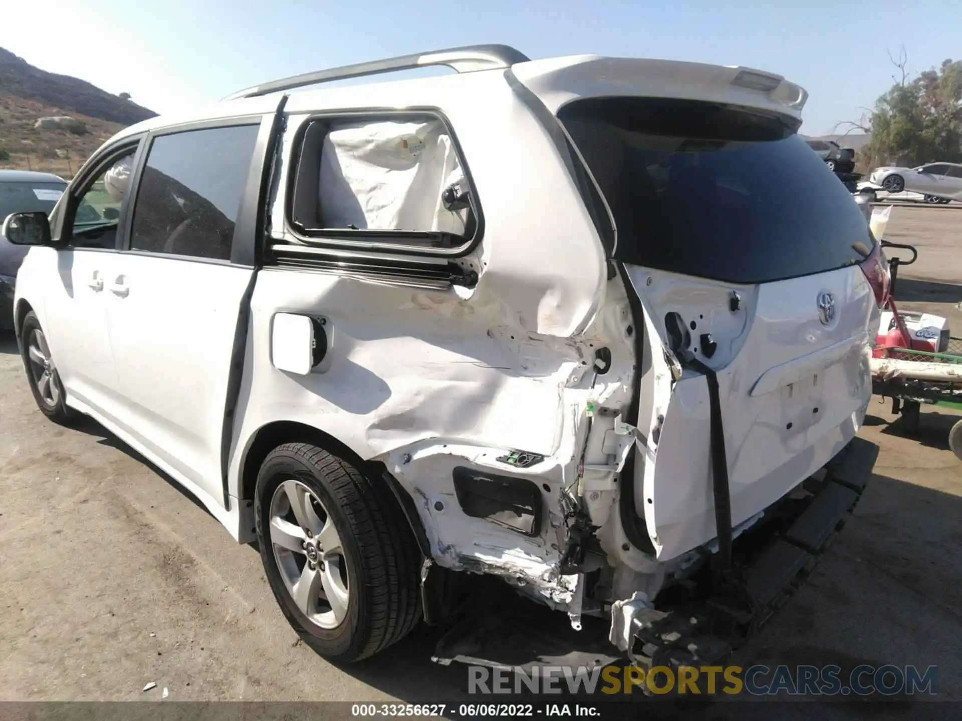 6 Фотография поврежденного автомобиля 5TDKZ3DC0KS972587 TOYOTA SIENNA 2019