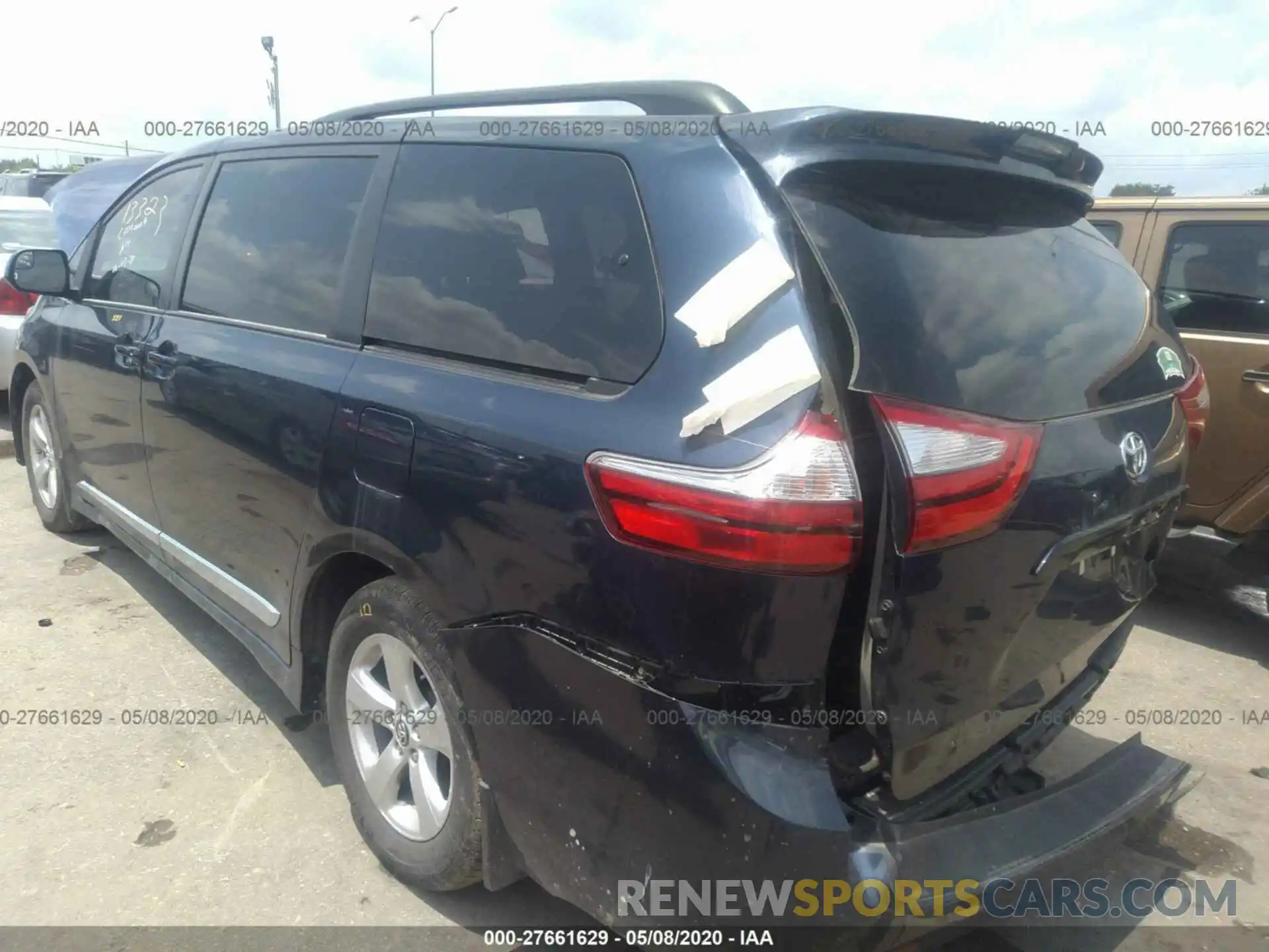 3 Photograph of a damaged car 5TDKZ3DC0KS974551 TOYOTA SIENNA 2019