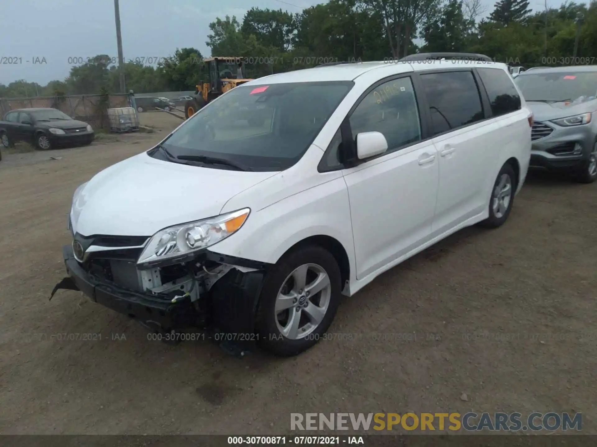 2 Фотография поврежденного автомобиля 5TDKZ3DC0KS979829 TOYOTA SIENNA 2019