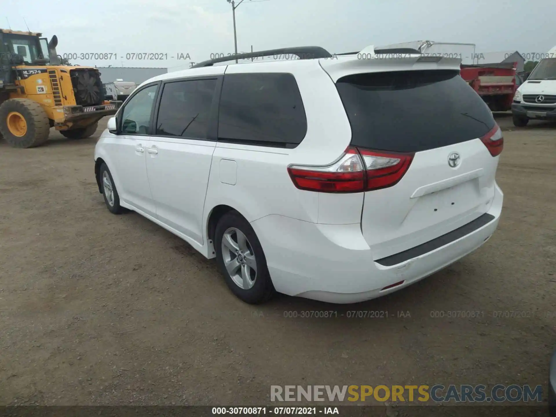 3 Фотография поврежденного автомобиля 5TDKZ3DC0KS979829 TOYOTA SIENNA 2019