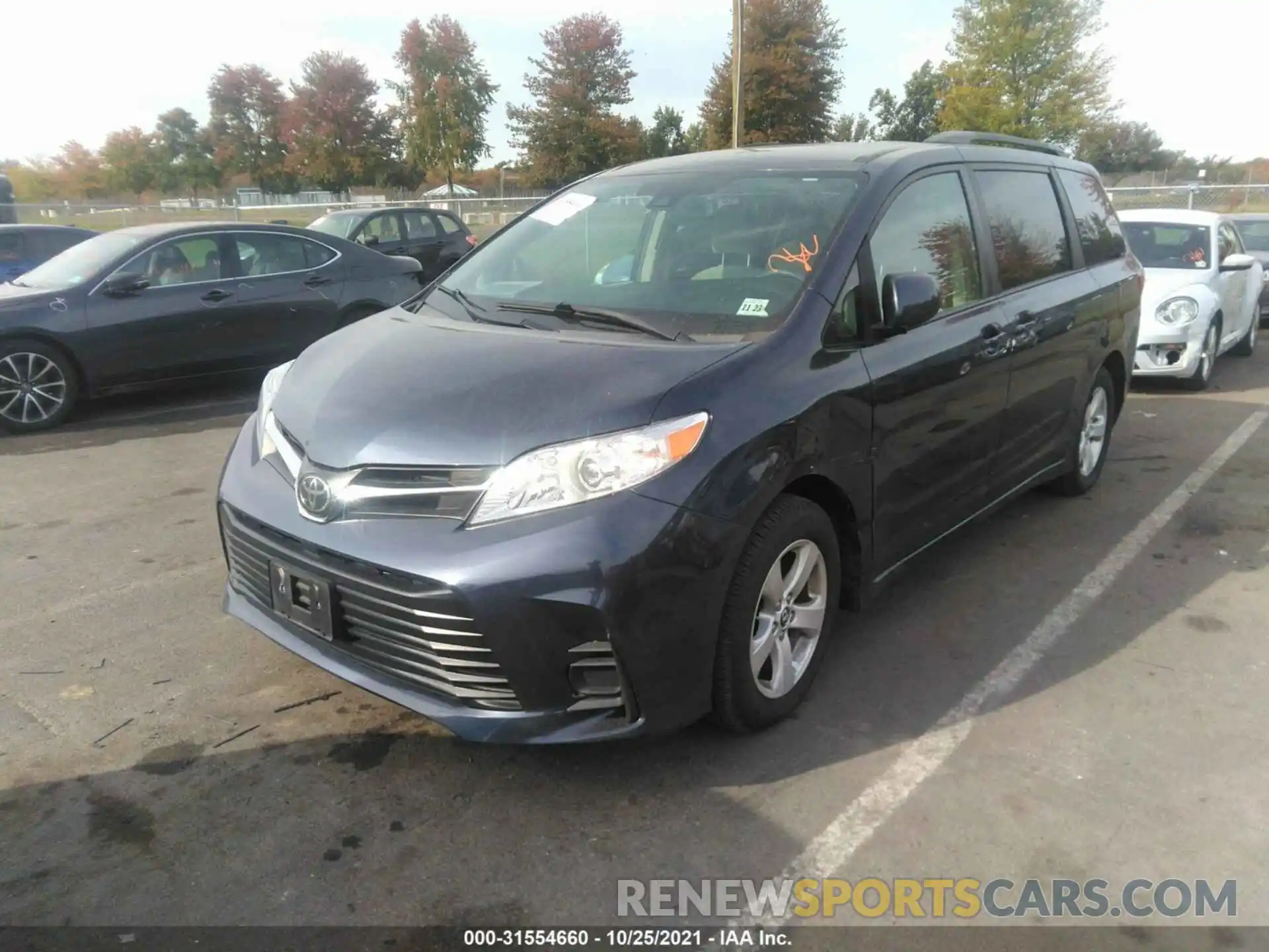 2 Photograph of a damaged car 5TDKZ3DC0KS983265 TOYOTA SIENNA 2019