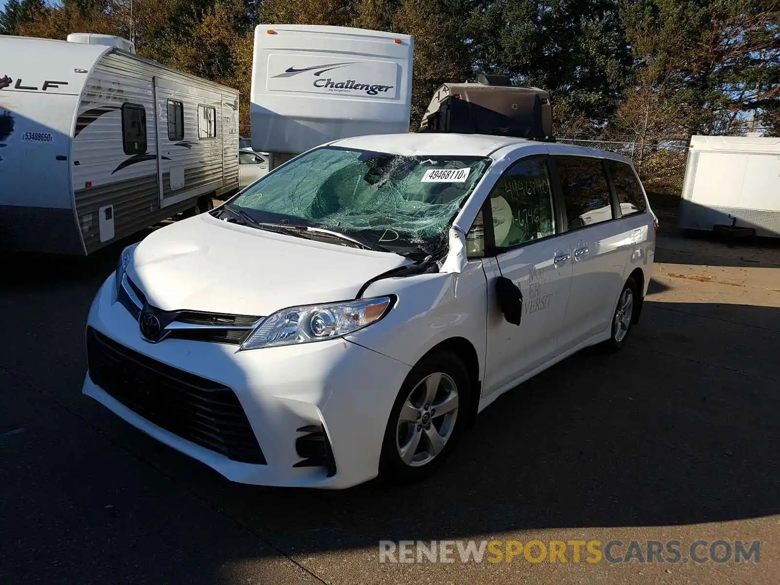 2 Photograph of a damaged car 5TDKZ3DC0KS987378 TOYOTA SIENNA 2019