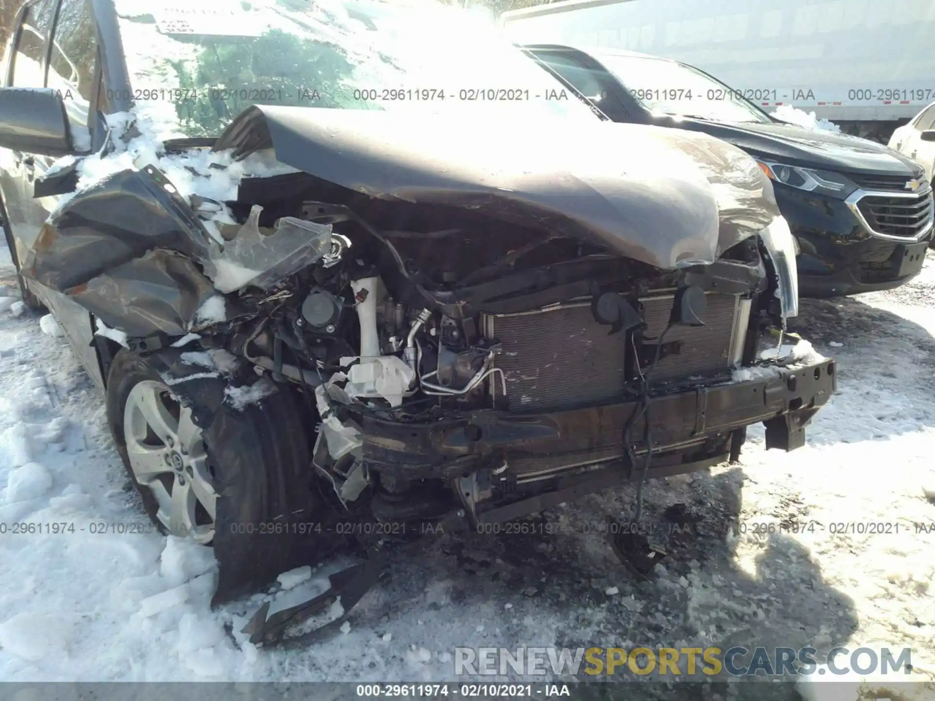 6 Фотография поврежденного автомобиля 5TDKZ3DC0KS995786 TOYOTA SIENNA 2019