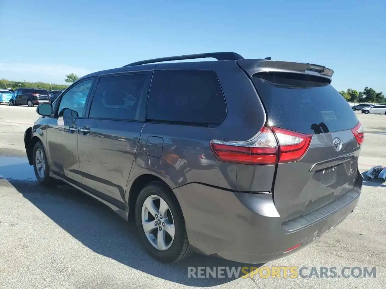 3 Photograph of a damaged car 5TDKZ3DC0KS995884 TOYOTA SIENNA 2019