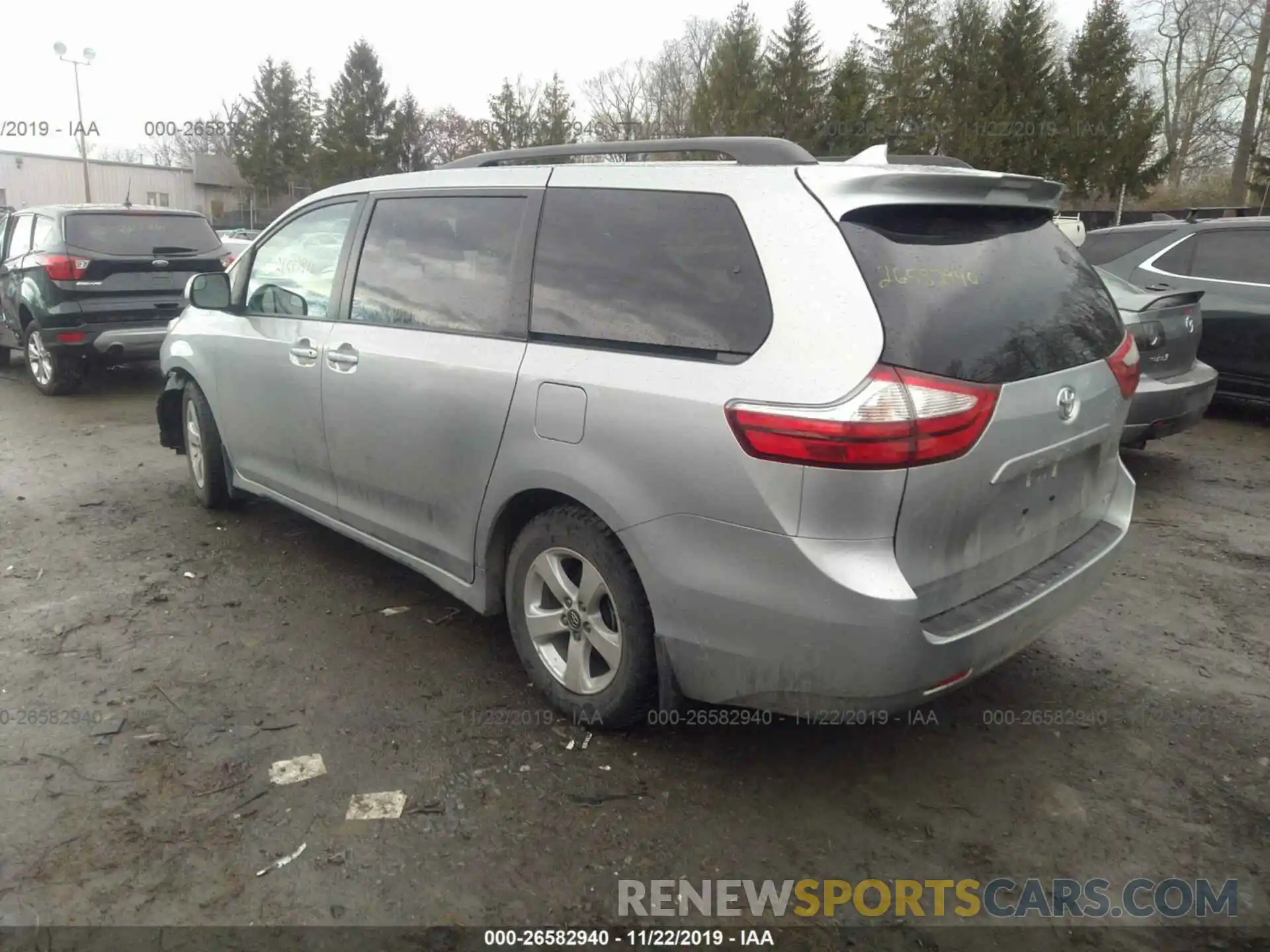 3 Фотография поврежденного автомобиля 5TDKZ3DC0KS999336 TOYOTA SIENNA 2019