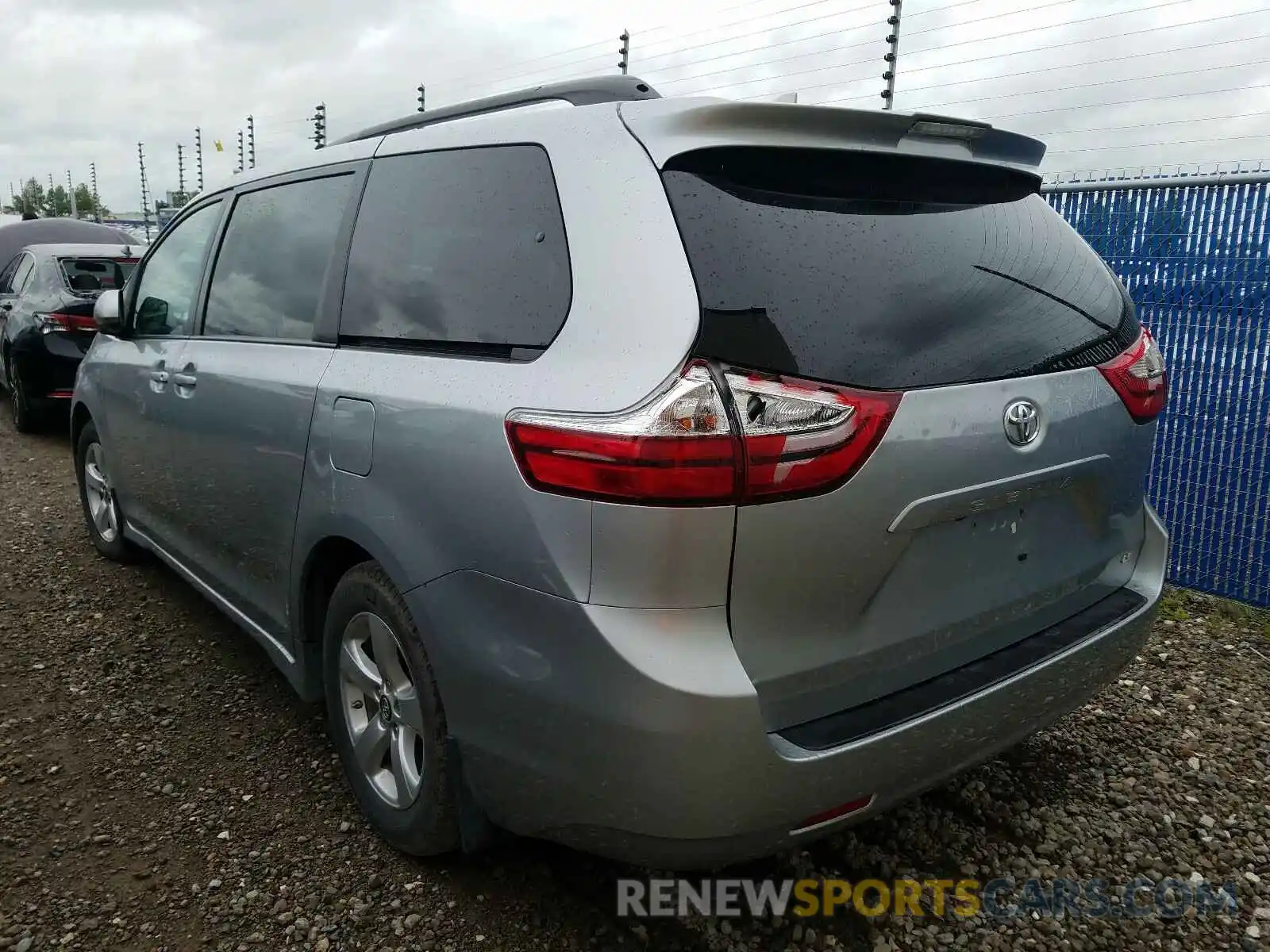 3 Photograph of a damaged car 5TDKZ3DC1KS006345 TOYOTA SIENNA 2019