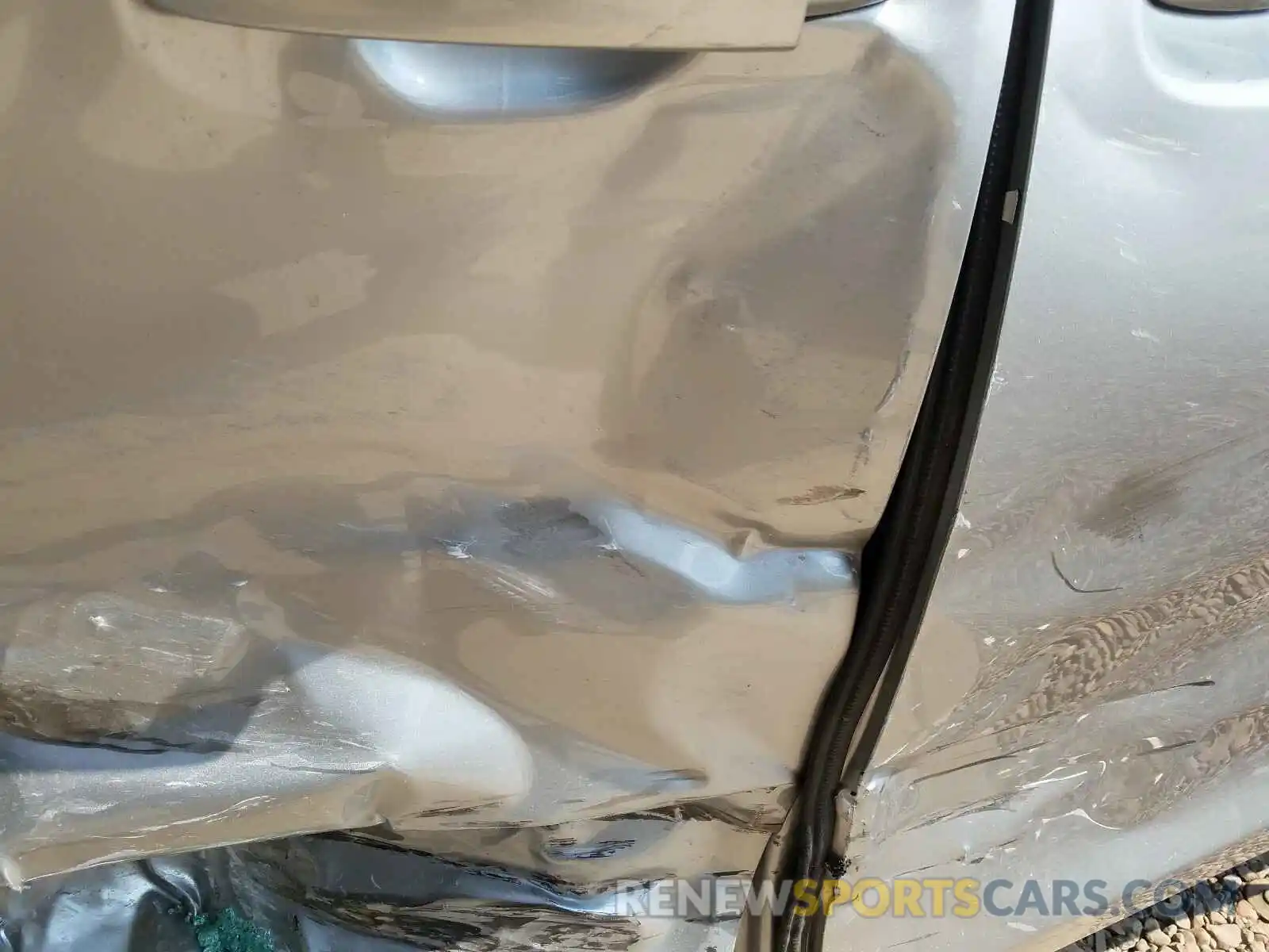 10 Photograph of a damaged car 5TDKZ3DC1KS009228 TOYOTA SIENNA 2019