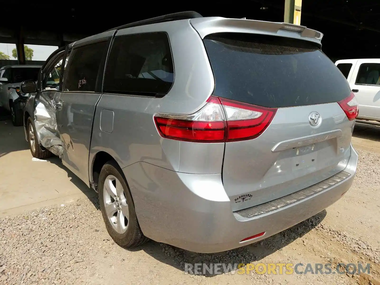 3 Фотография поврежденного автомобиля 5TDKZ3DC1KS009228 TOYOTA SIENNA 2019