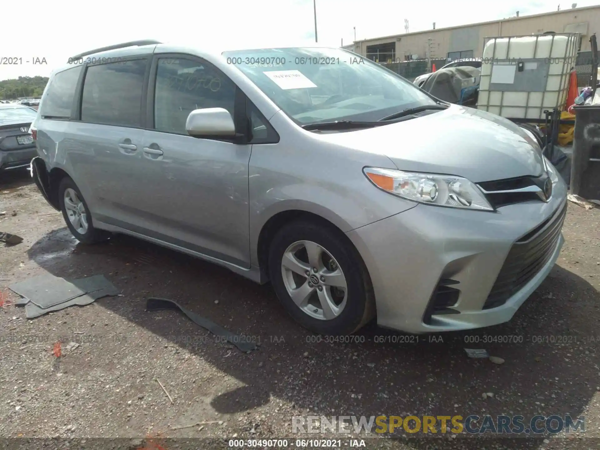 1 Photograph of a damaged car 5TDKZ3DC1KS011884 TOYOTA SIENNA 2019