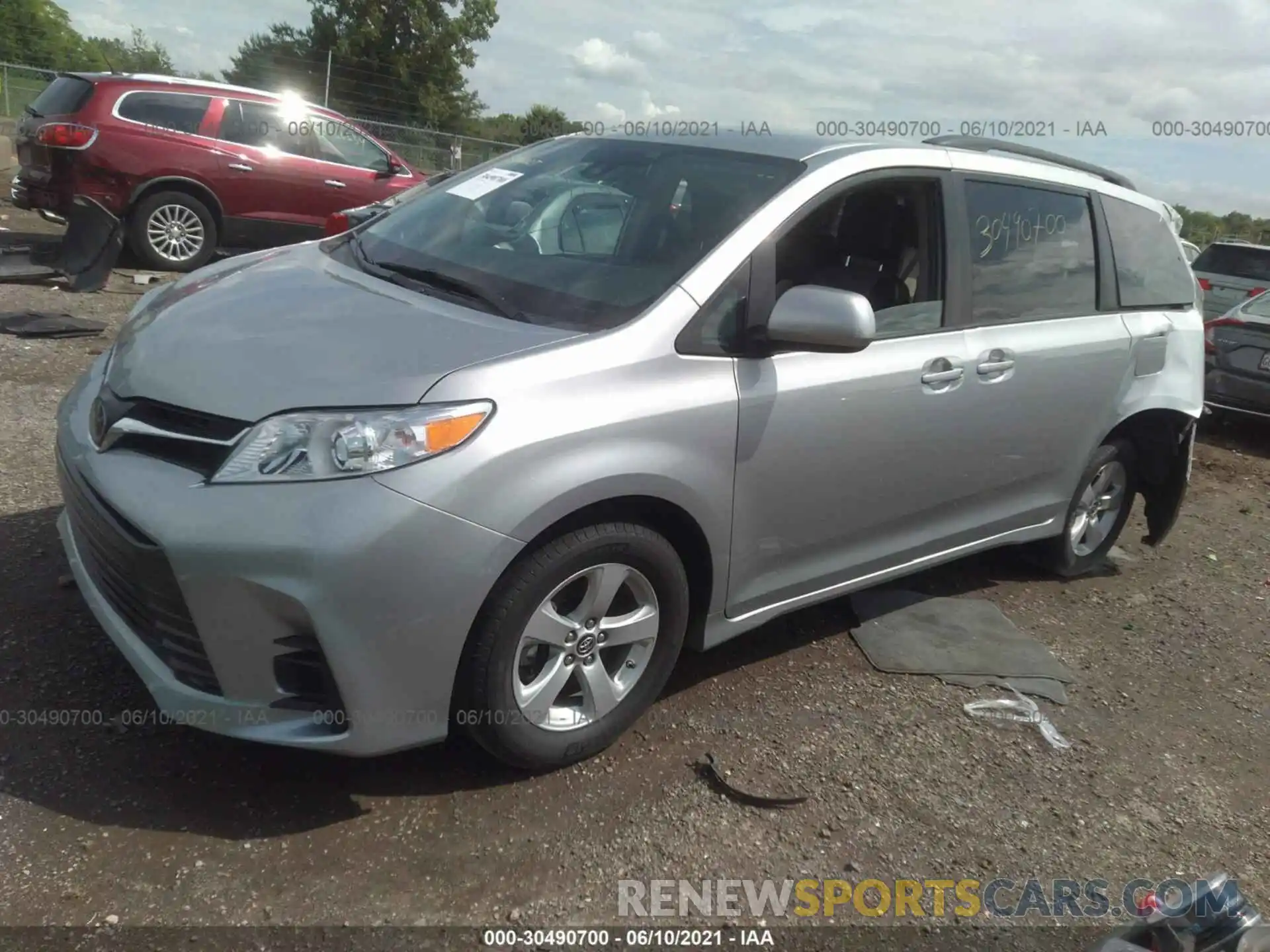 2 Photograph of a damaged car 5TDKZ3DC1KS011884 TOYOTA SIENNA 2019