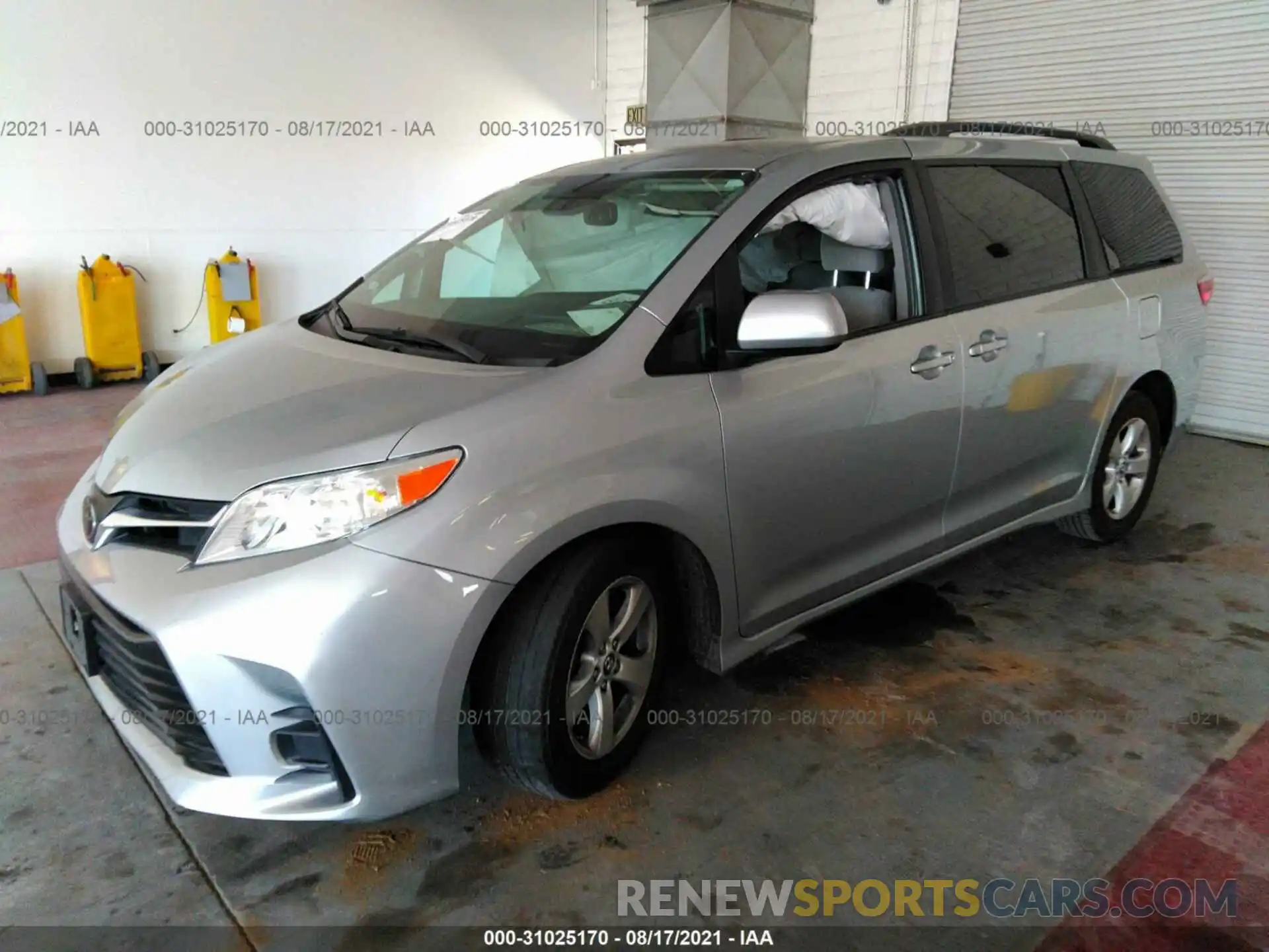 2 Photograph of a damaged car 5TDKZ3DC1KS011920 TOYOTA SIENNA 2019