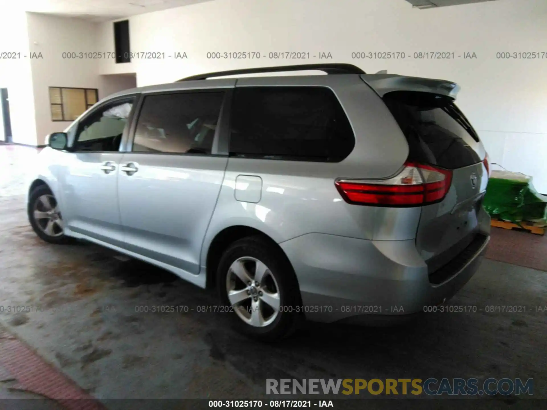 3 Photograph of a damaged car 5TDKZ3DC1KS011920 TOYOTA SIENNA 2019