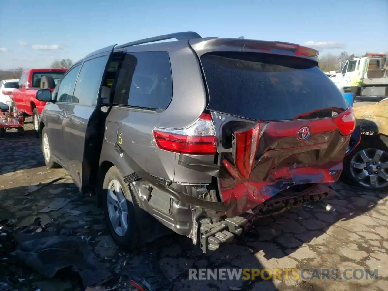 3 Photograph of a damaged car 5TDKZ3DC1KS012193 TOYOTA SIENNA 2019