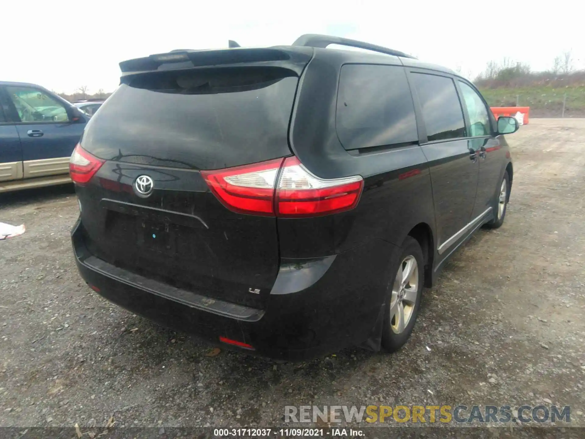 4 Фотография поврежденного автомобиля 5TDKZ3DC1KS012940 TOYOTA SIENNA 2019