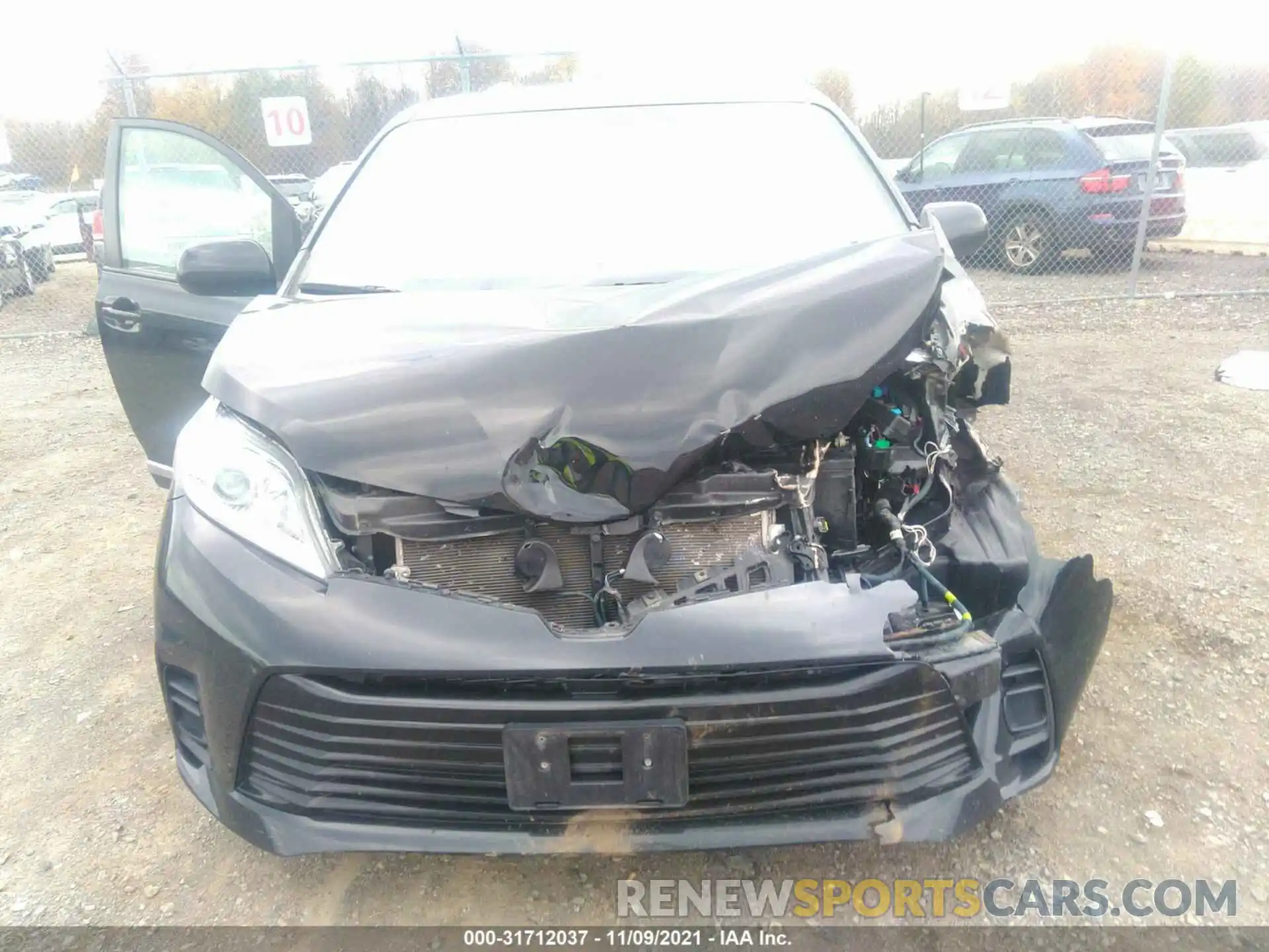 6 Photograph of a damaged car 5TDKZ3DC1KS012940 TOYOTA SIENNA 2019