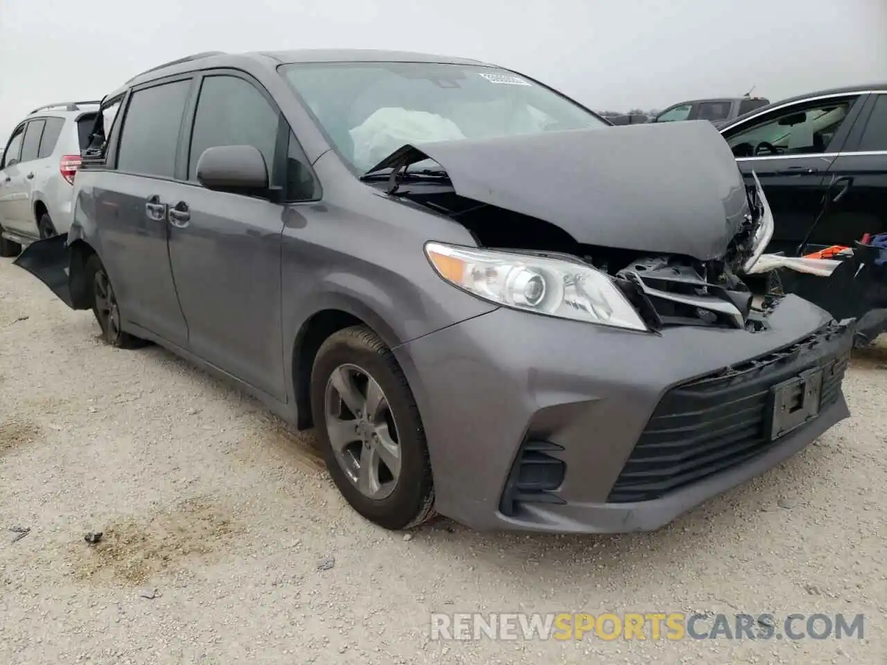 1 Photograph of a damaged car 5TDKZ3DC1KS013716 TOYOTA SIENNA 2019