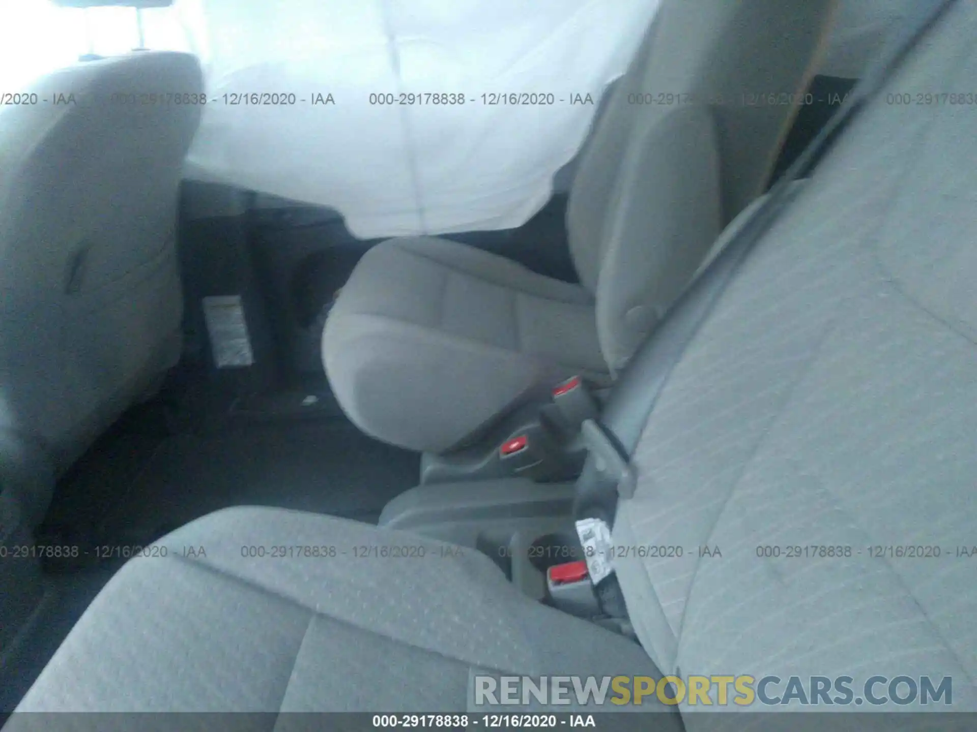 7 Photograph of a damaged car 5TDKZ3DC1KS013912 TOYOTA SIENNA 2019