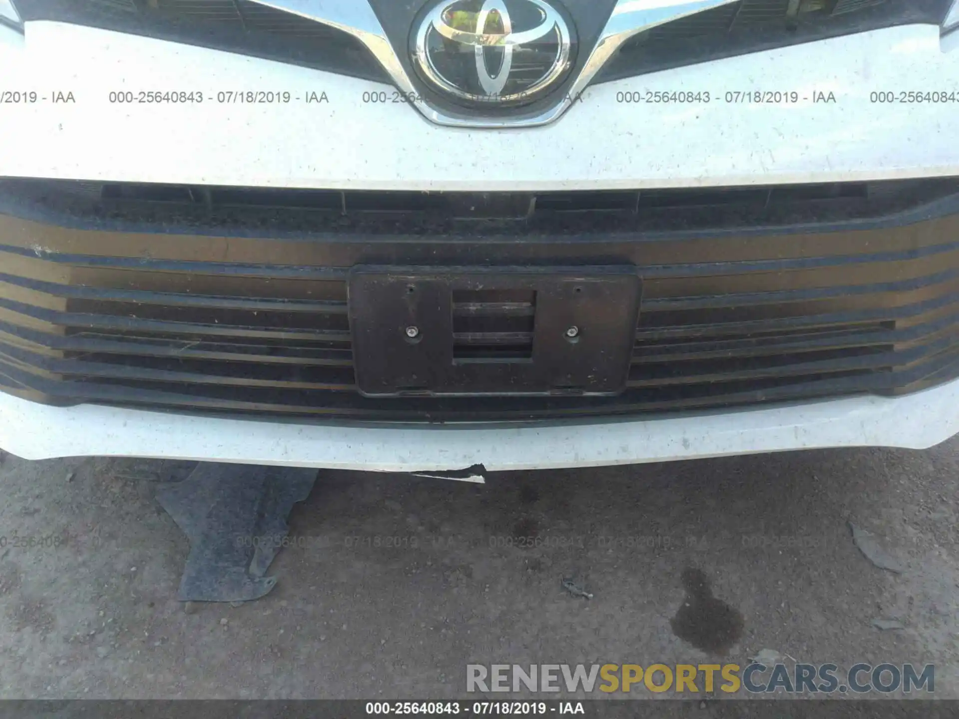 6 Photograph of a damaged car 5TDKZ3DC1KS017300 TOYOTA SIENNA 2019