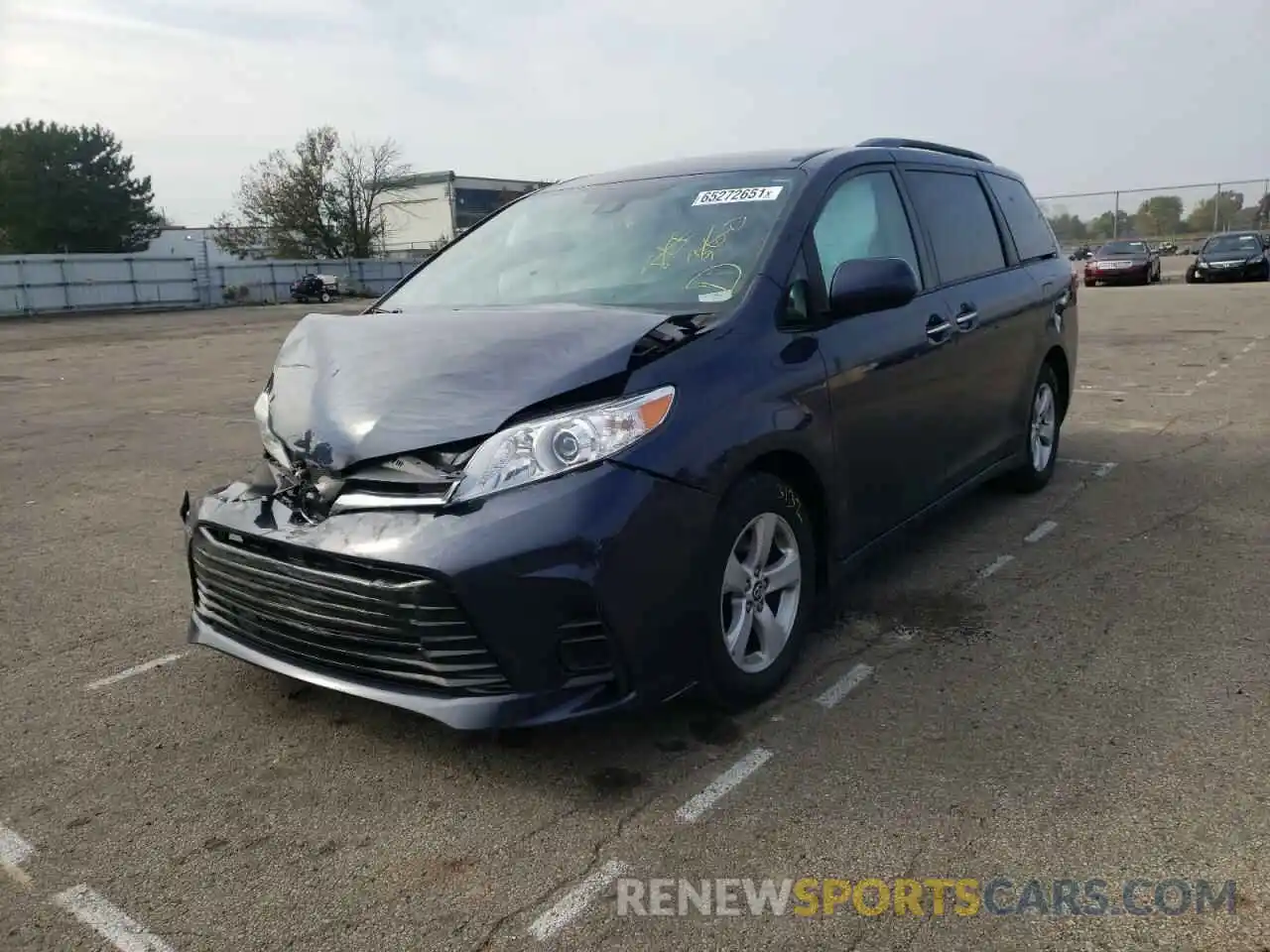 2 Photograph of a damaged car 5TDKZ3DC1KS019385 TOYOTA SIENNA 2019