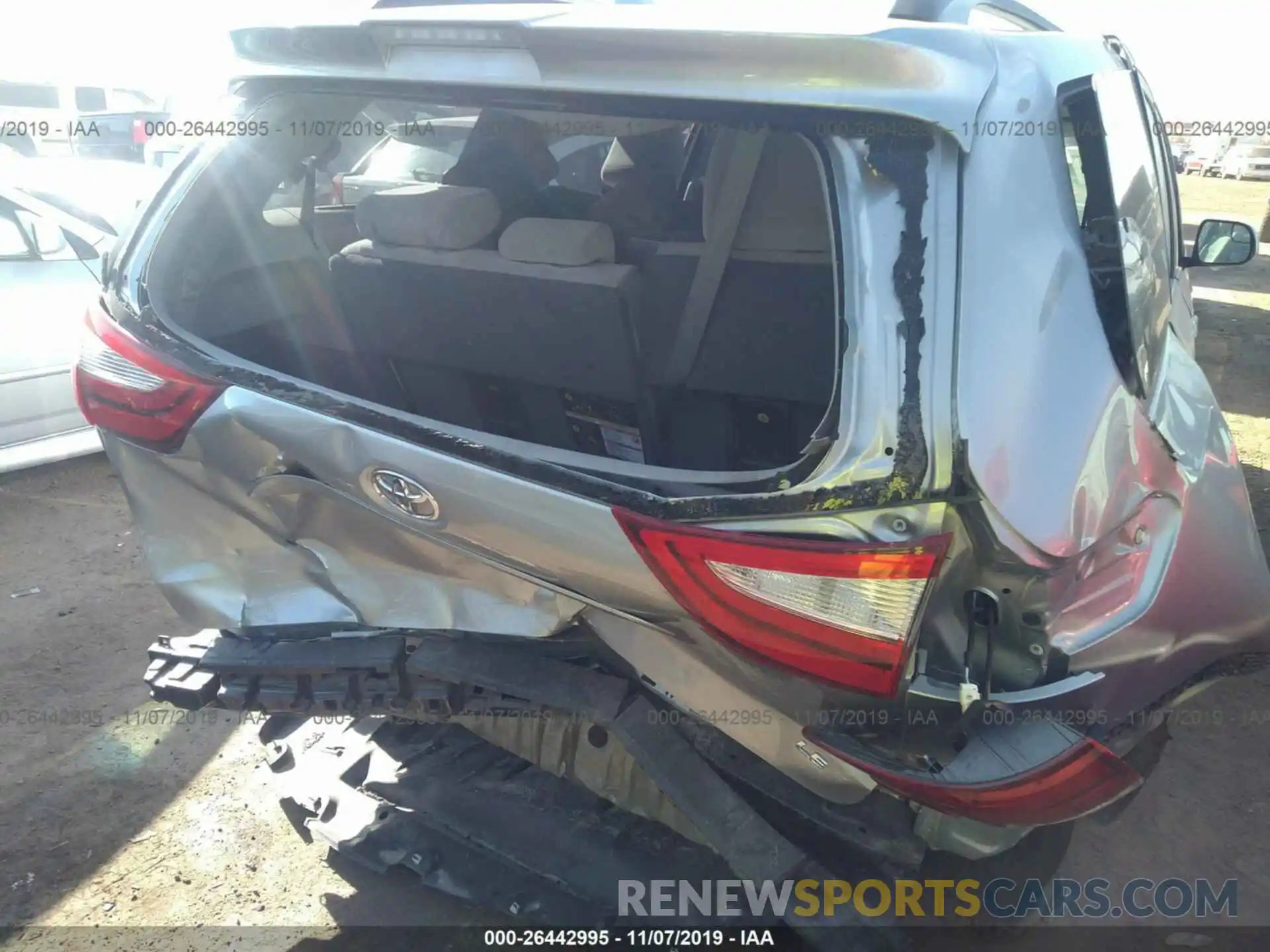 6 Photograph of a damaged car 5TDKZ3DC1KS019760 TOYOTA SIENNA 2019