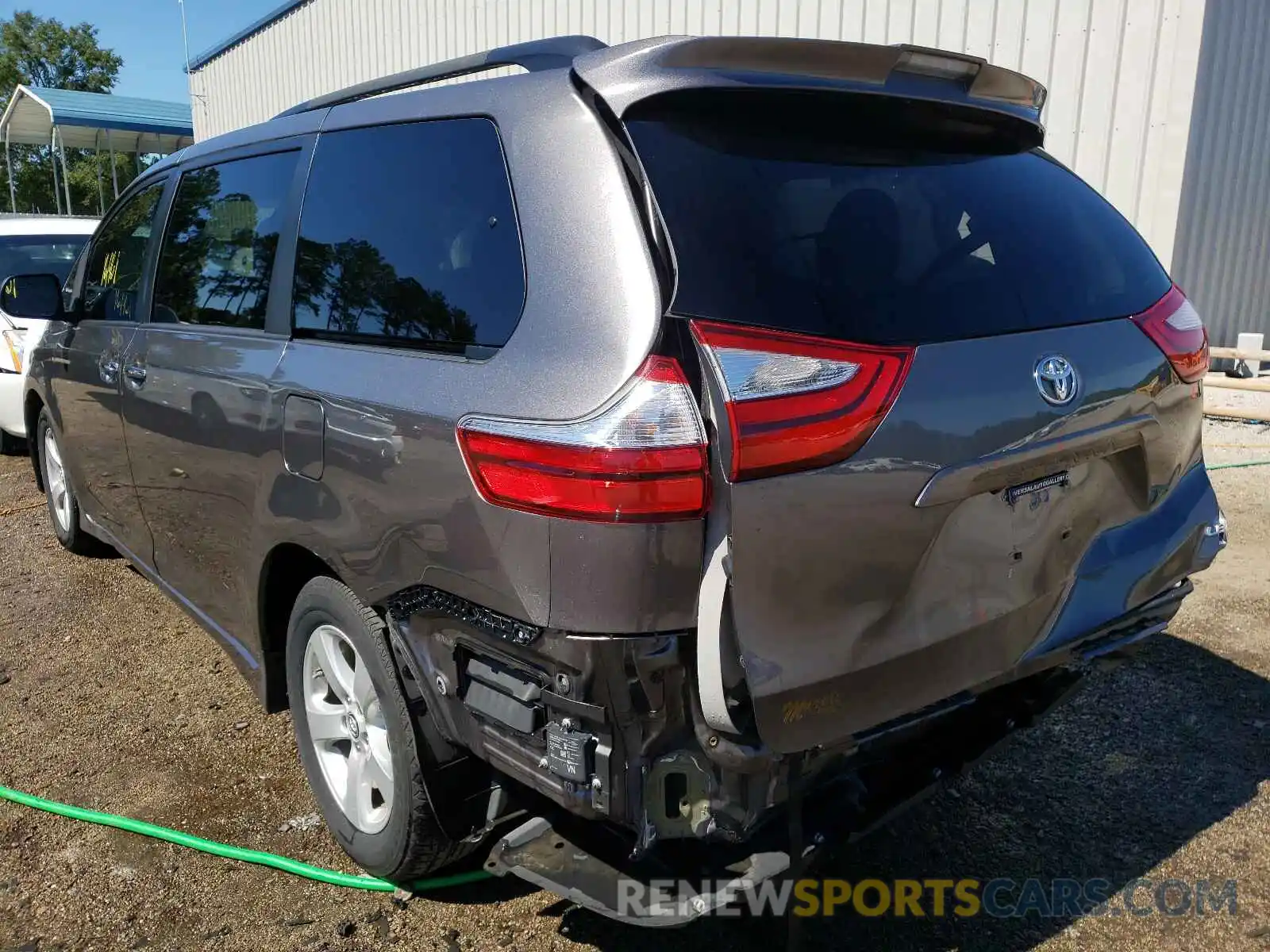 3 Photograph of a damaged car 5TDKZ3DC1KS967608 TOYOTA SIENNA 2019