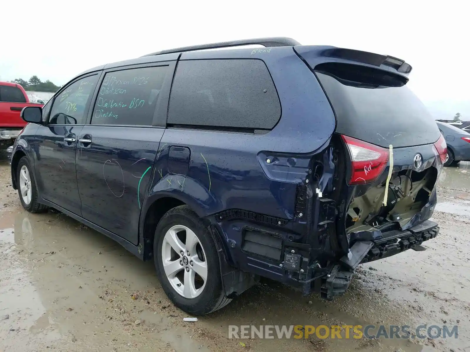 3 Photograph of a damaged car 5TDKZ3DC1KS969228 TOYOTA SIENNA 2019