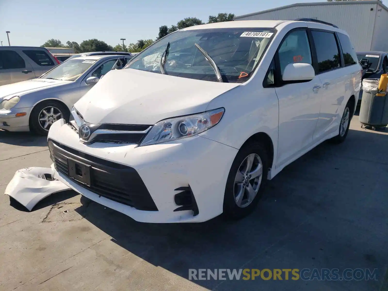 2 Photograph of a damaged car 5TDKZ3DC1KS970685 TOYOTA SIENNA 2019