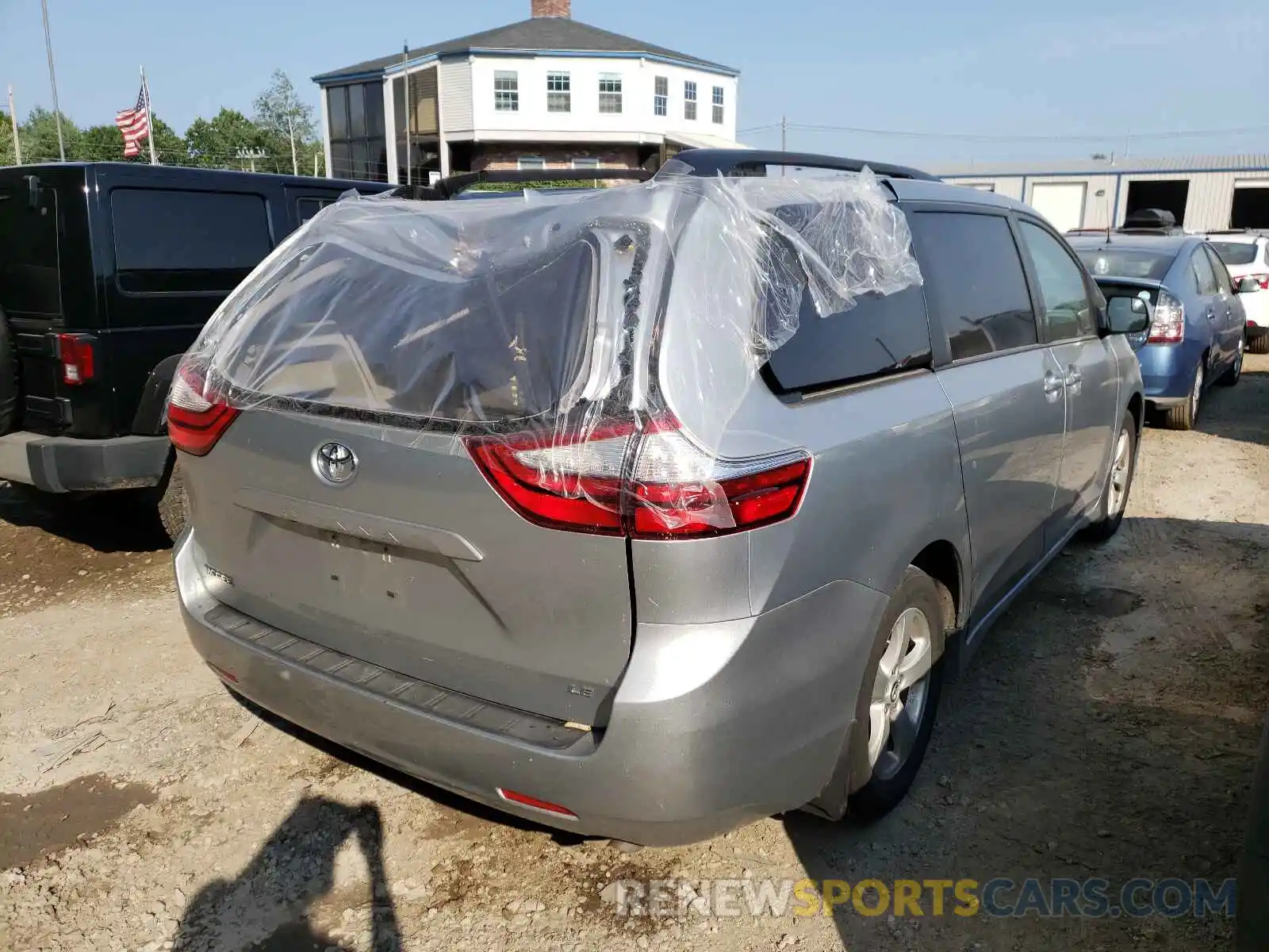 4 Фотография поврежденного автомобиля 5TDKZ3DC1KS973473 TOYOTA SIENNA 2019