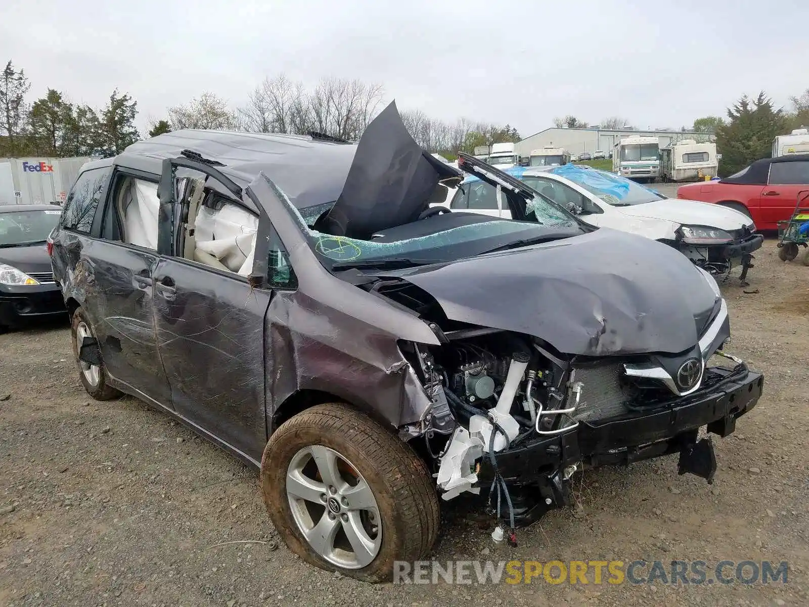 1 Photograph of a damaged car 5TDKZ3DC1KS981802 TOYOTA SIENNA 2019