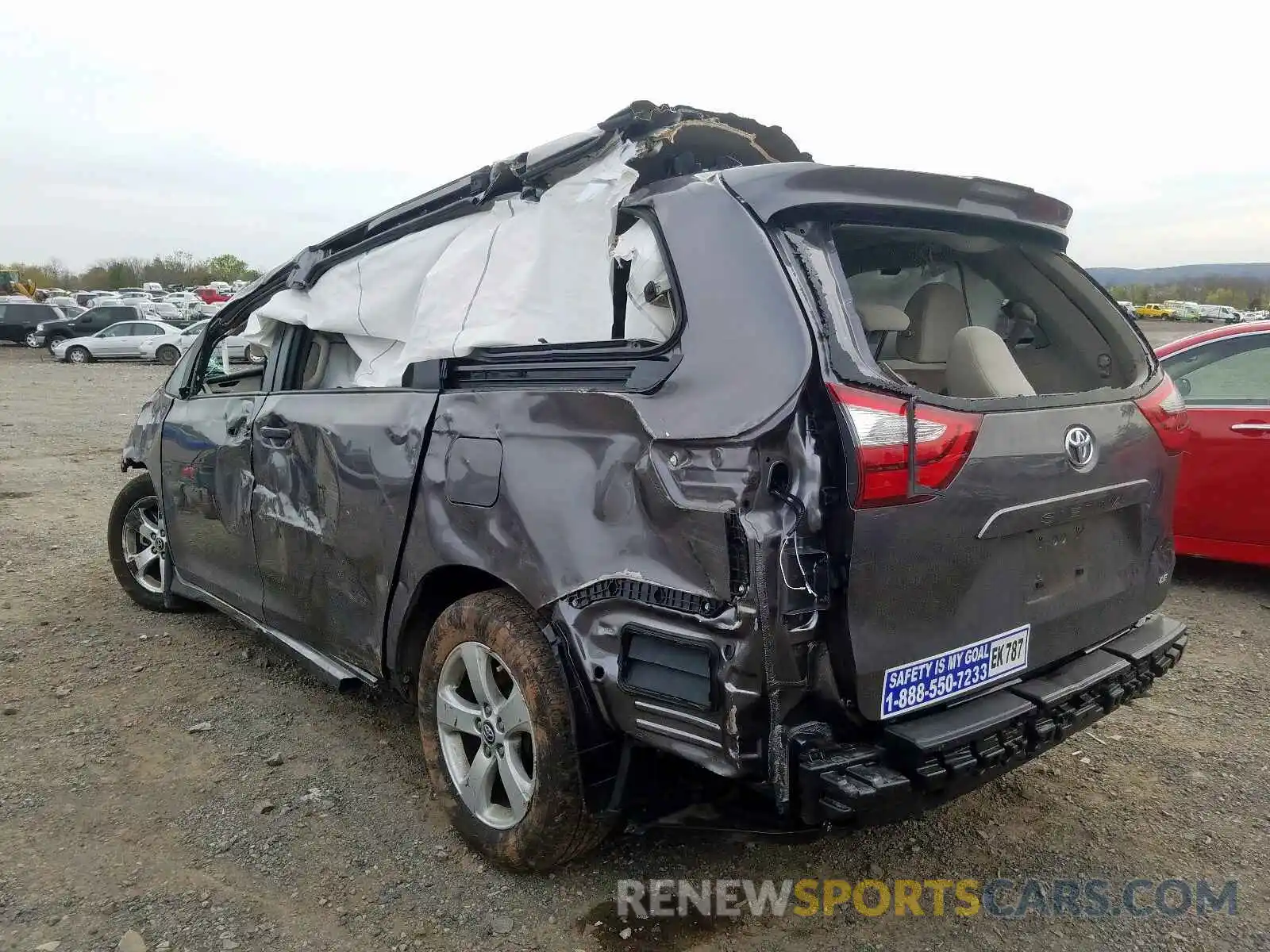 3 Photograph of a damaged car 5TDKZ3DC1KS981802 TOYOTA SIENNA 2019