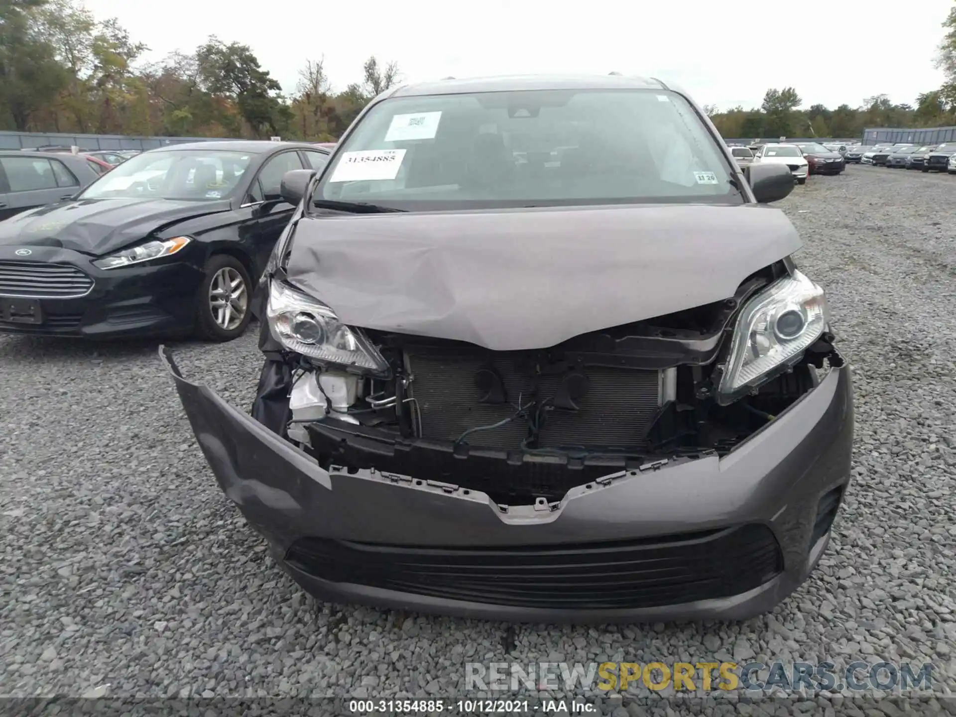 6 Photograph of a damaged car 5TDKZ3DC1KS986515 TOYOTA SIENNA 2019