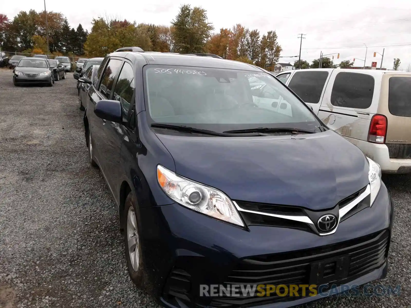 1 Photograph of a damaged car 5TDKZ3DC1KS990595 TOYOTA SIENNA 2019