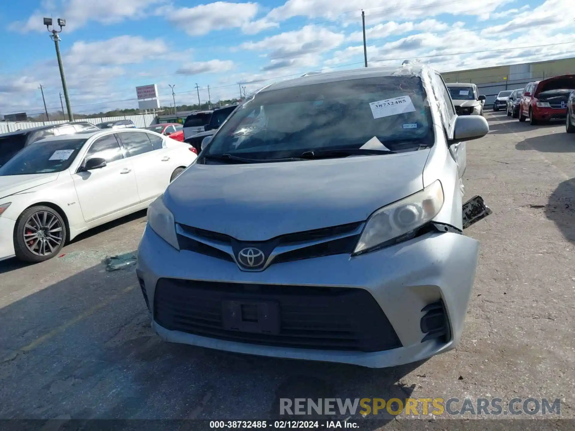 12 Photograph of a damaged car 5TDKZ3DC1KS992783 TOYOTA SIENNA 2019