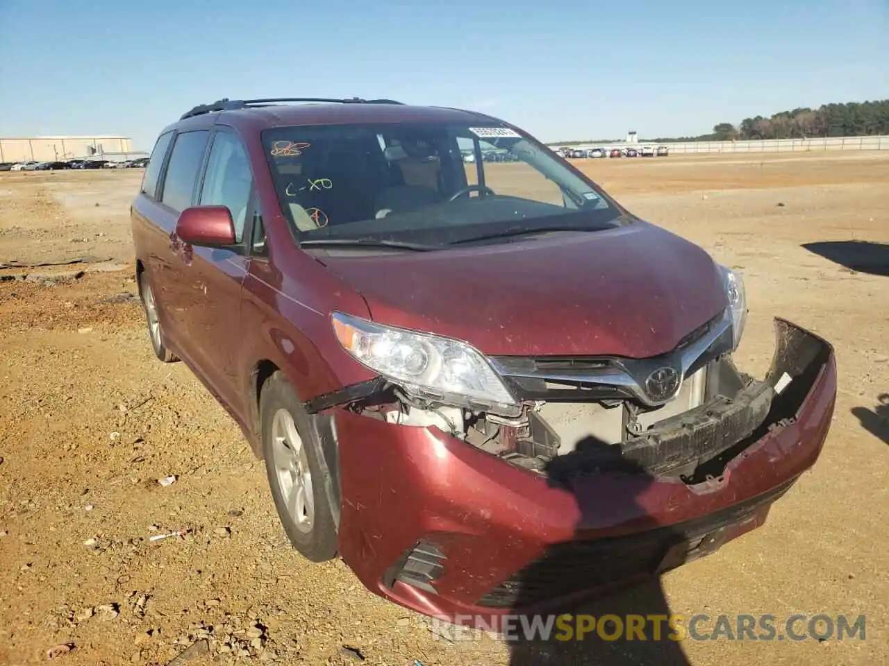 1 Photograph of a damaged car 5TDKZ3DC1KS994257 TOYOTA SIENNA 2019