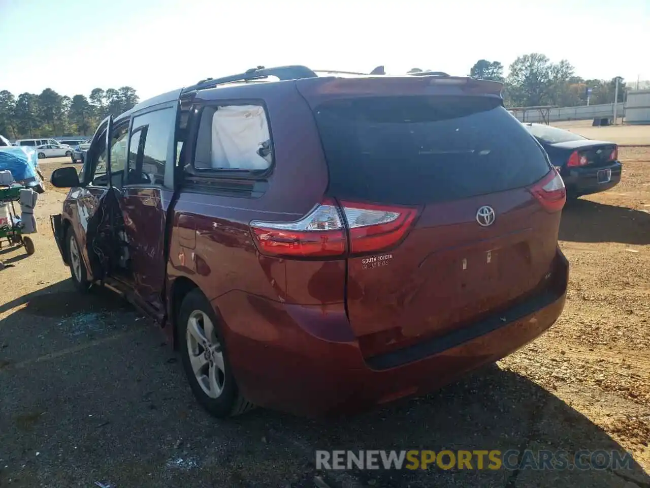 3 Photograph of a damaged car 5TDKZ3DC1KS994257 TOYOTA SIENNA 2019