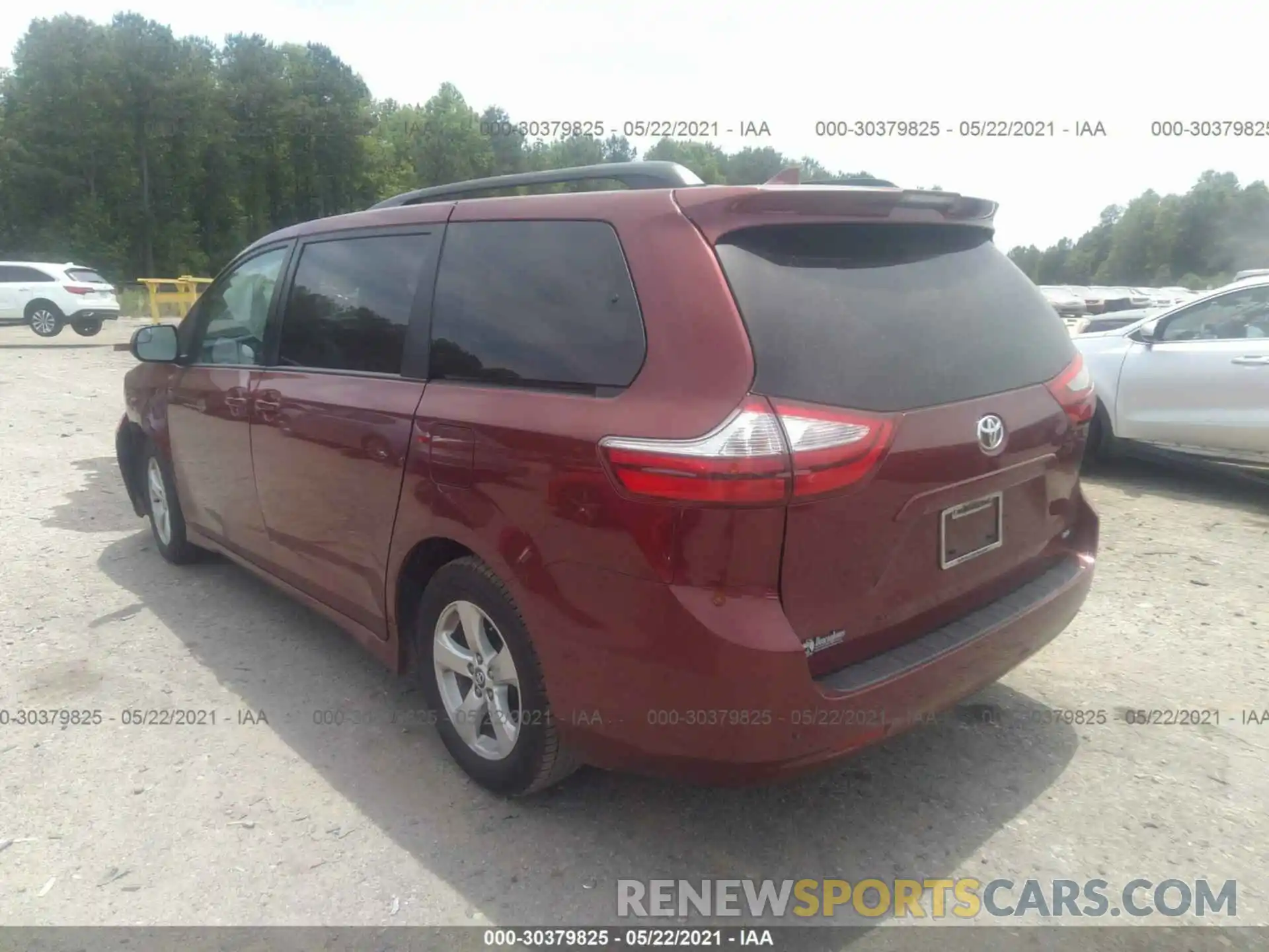 3 Фотография поврежденного автомобиля 5TDKZ3DC1KS995876 TOYOTA SIENNA 2019