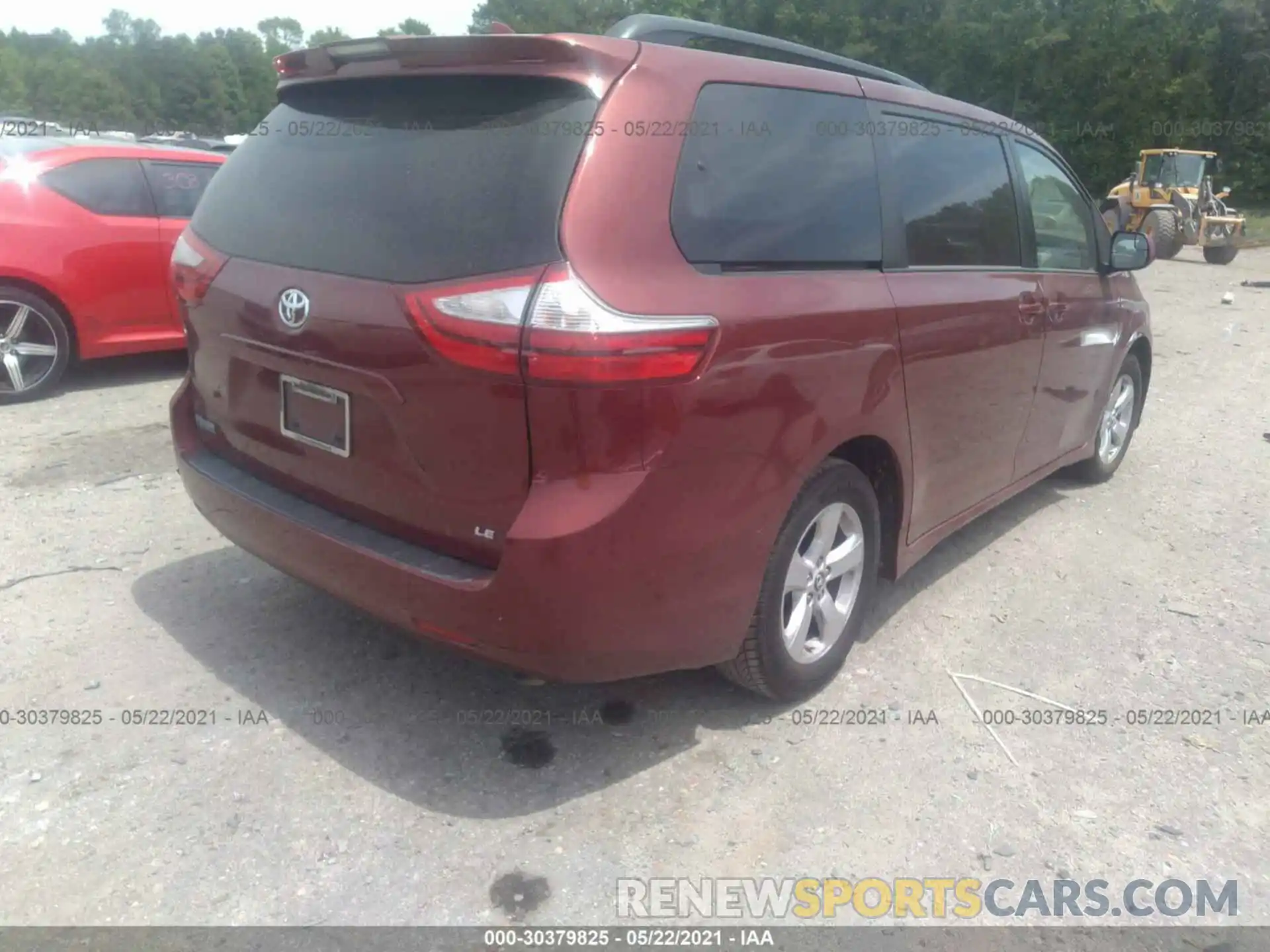 4 Фотография поврежденного автомобиля 5TDKZ3DC1KS995876 TOYOTA SIENNA 2019