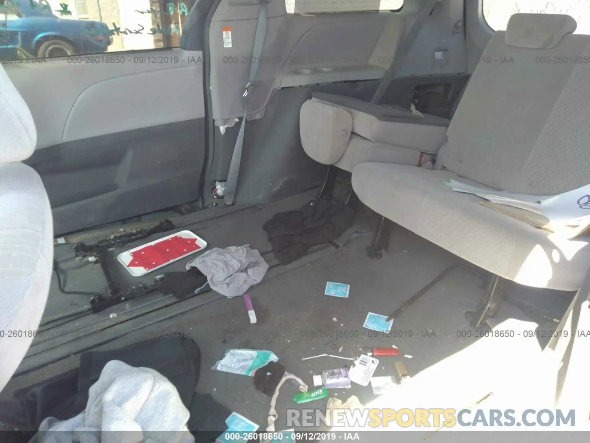 8 Фотография поврежденного автомобиля 5TDKZ3DC1KS996221 TOYOTA SIENNA 2019