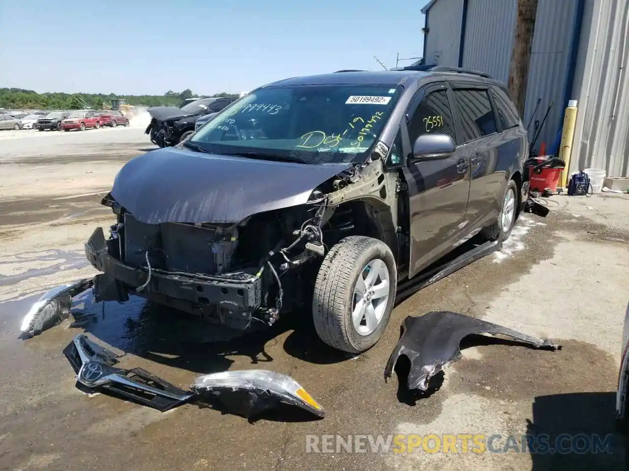 2 Photograph of a damaged car 5TDKZ3DC1KS999443 TOYOTA SIENNA 2019