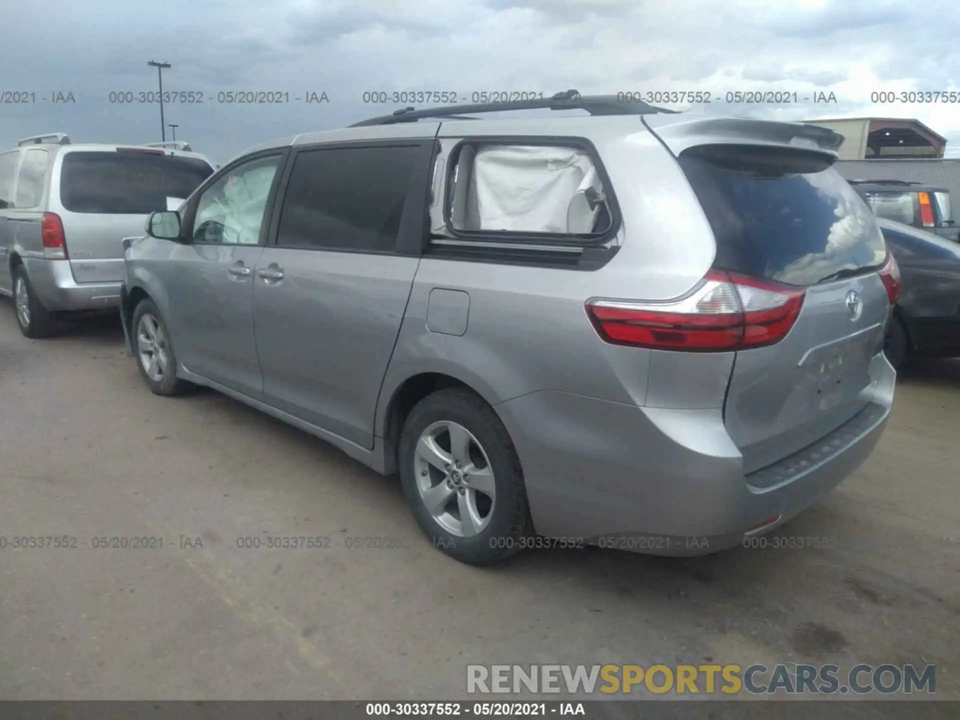 3 Фотография поврежденного автомобиля 5TDKZ3DC2KS004085 TOYOTA SIENNA 2019