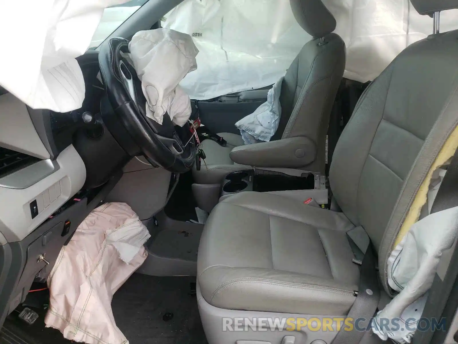 5 Photograph of a damaged car 5TDKZ3DC2KS006645 TOYOTA SIENNA 2019