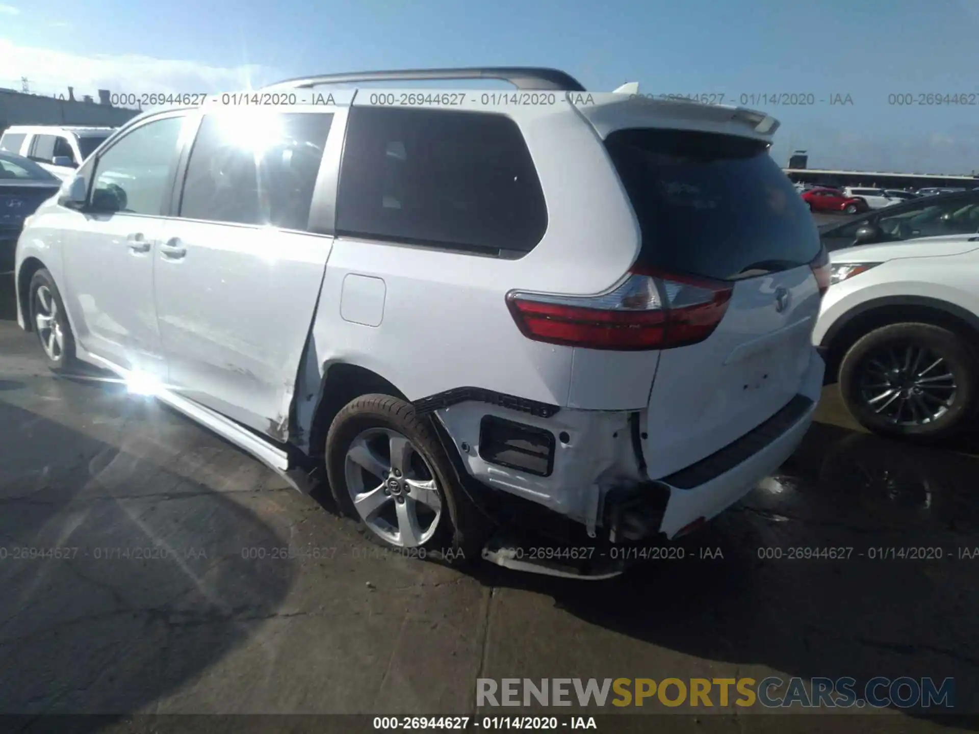 3 Photograph of a damaged car 5TDKZ3DC2KS010498 TOYOTA SIENNA 2019