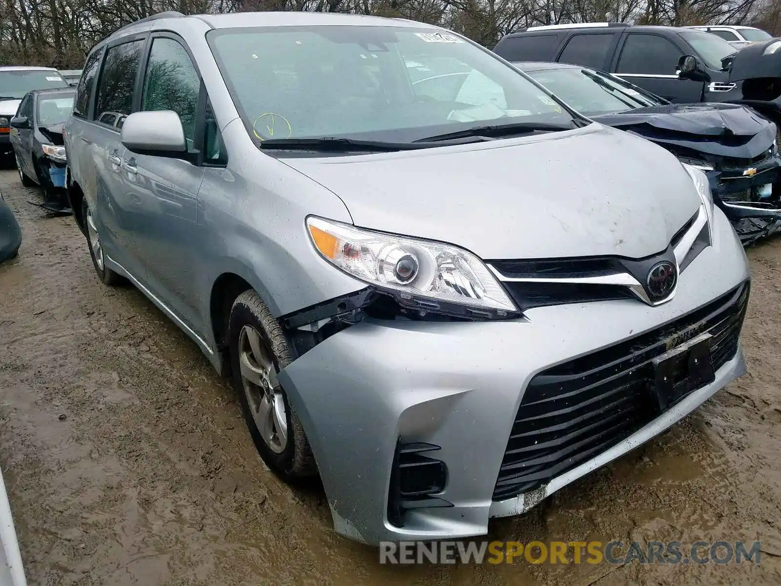 1 Photograph of a damaged car 5TDKZ3DC2KS012638 TOYOTA SIENNA 2019